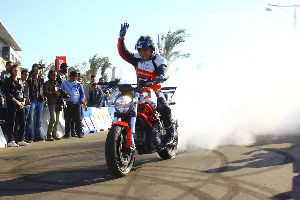 BIKER ZONE EZPO EL CAIRO_EGYPT_EGIPTO_EMILIO_ZAMORA_DUCATI_STUNT_TEAM_BURN_OUT_MONSTER696