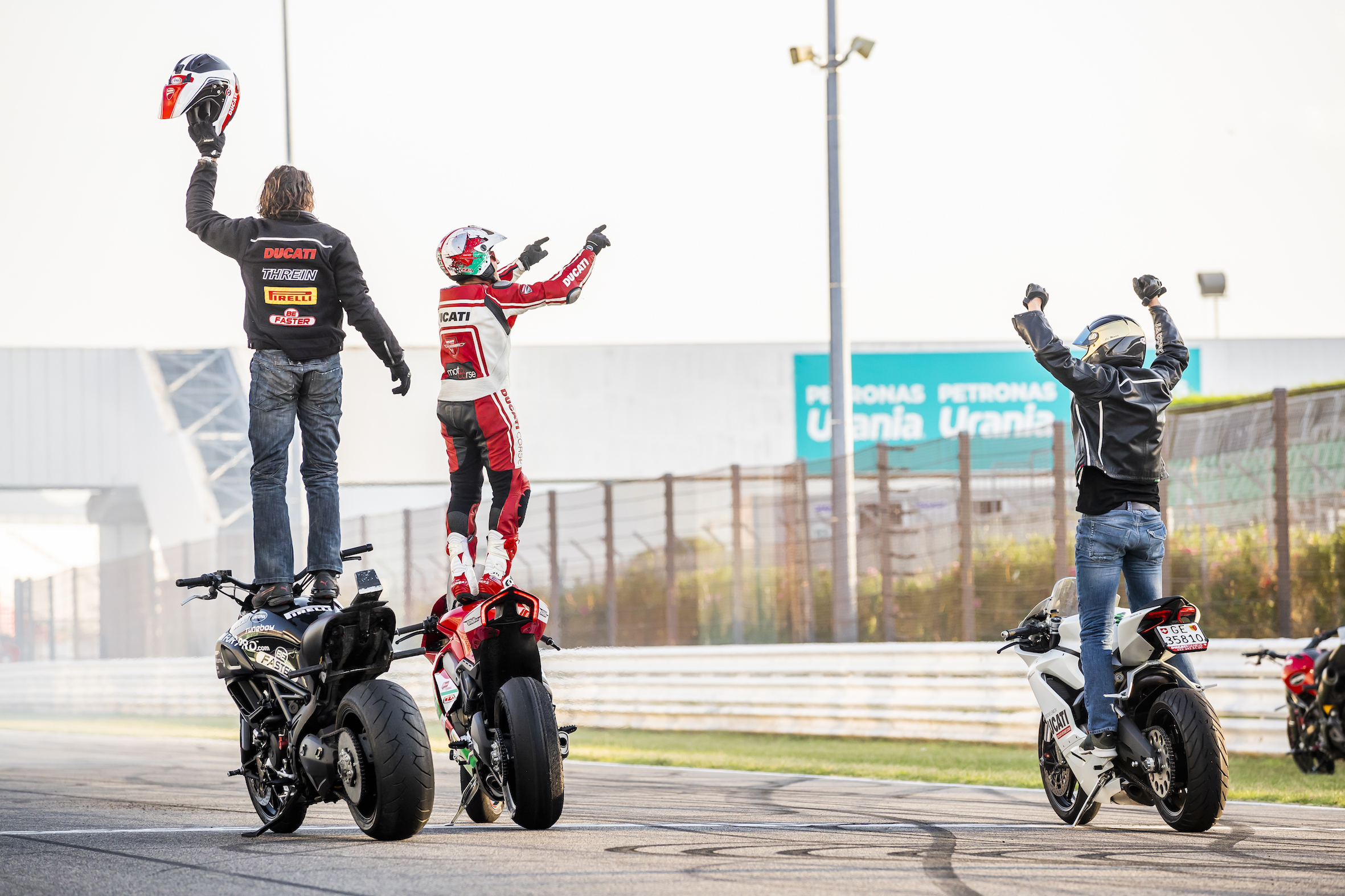 012_WORLD DUCATI WEEK_JUAN SANZ PHOTOGRAPHY_EMILIO_ZAMORA_STUNT_TEAM_MOTOR_SHOW_RIDER_MISANO_ITALIA_WDW 2018