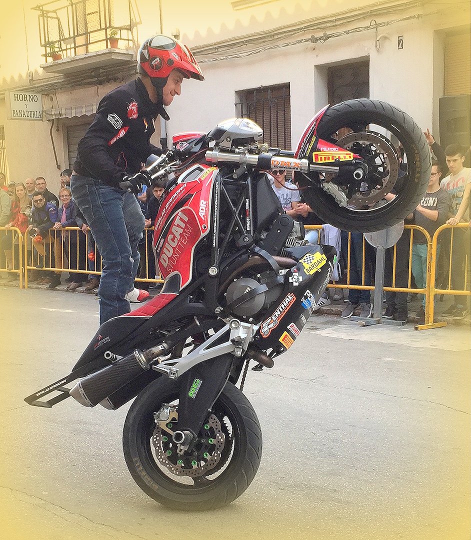 40_MATINAL MOTERA MEL DE ROMER_MOGENTE_MOIXENT_VALENCIA_EMILIO_ZAMORA_DUCATI_STUNT_TEAM_RIDER_MOTOR_SHOW_ESPECTACULO_WHEELIE