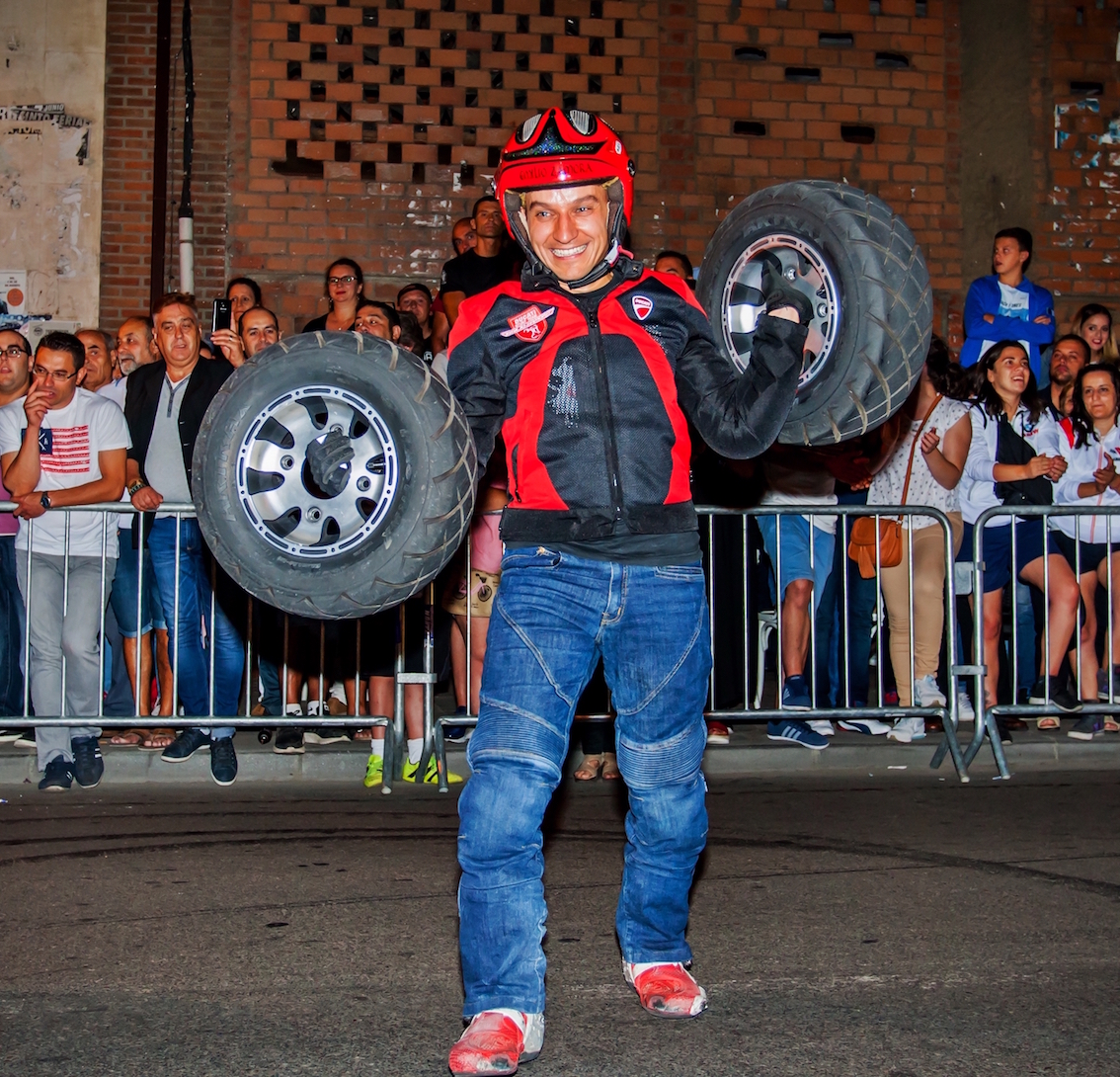 13_EMILIO_ZAMORA_DUCATI_STUNT_TEAM_MOTOR_SHOW_ESPECTACULO_EXHIBICION_MOTO_QUAD_COCHE_DRIFT_LA BAÑEZA_BY_TRAZANDO_FINO