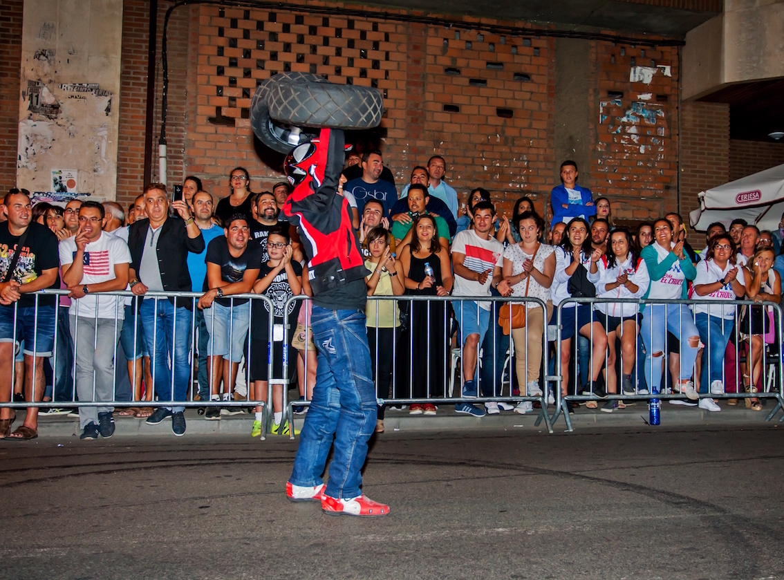 14_EMILIO_ZAMORA_DUCATI_STUNT_TEAM_MOTOR_SHOW_ESPECTACULO_EXHIBICION_MOTO_QUAD_COCHE_DRIFT_LA BAÑEZA_BY_TRAZANDO_FINO