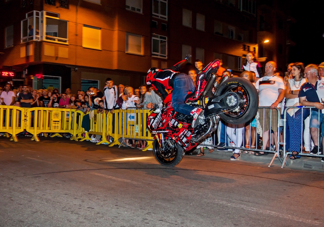 20_EMILIO_ZAMORA_DUCATI_STUNT_TEAM_MOTOR_SHOW_ESPECTACULO_EXHIBICION_MOTO_QUAD_COCHE_DRIFT_LA BAÑEZA_BY_TRAZANDO_FINO