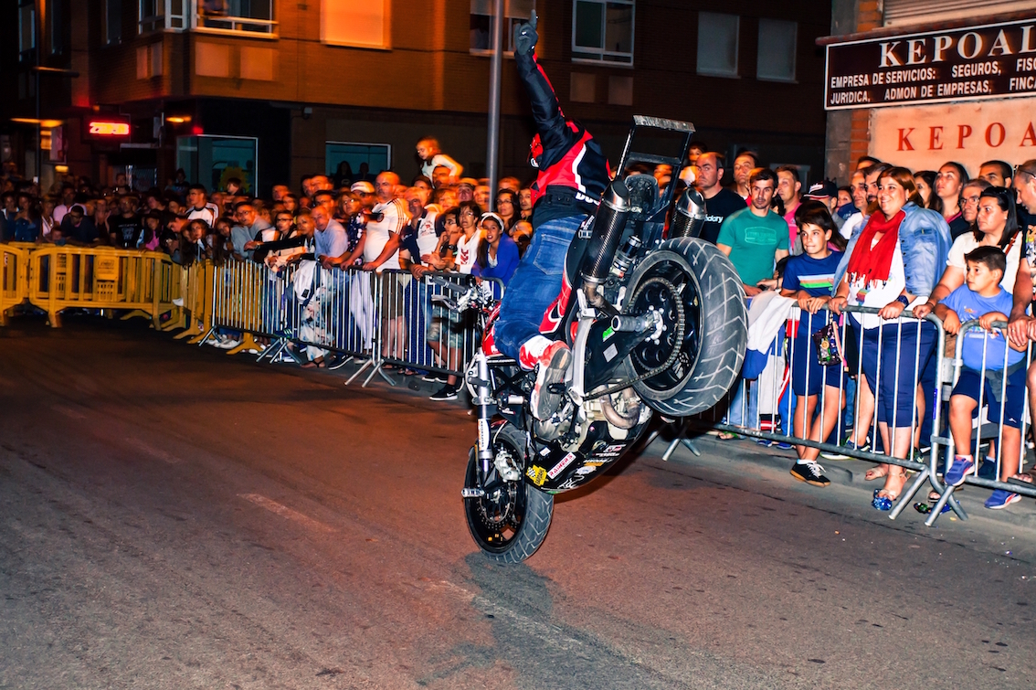 26_EMILIO_ZAMORA_DUCATI_STUNT_TEAM_MOTOR_SHOW_ESPECTACULO_EXHIBICION_MOTO_QUAD_COCHE_DRIFT_LA BAÑEZA_BY_TRAZANDO_FINO