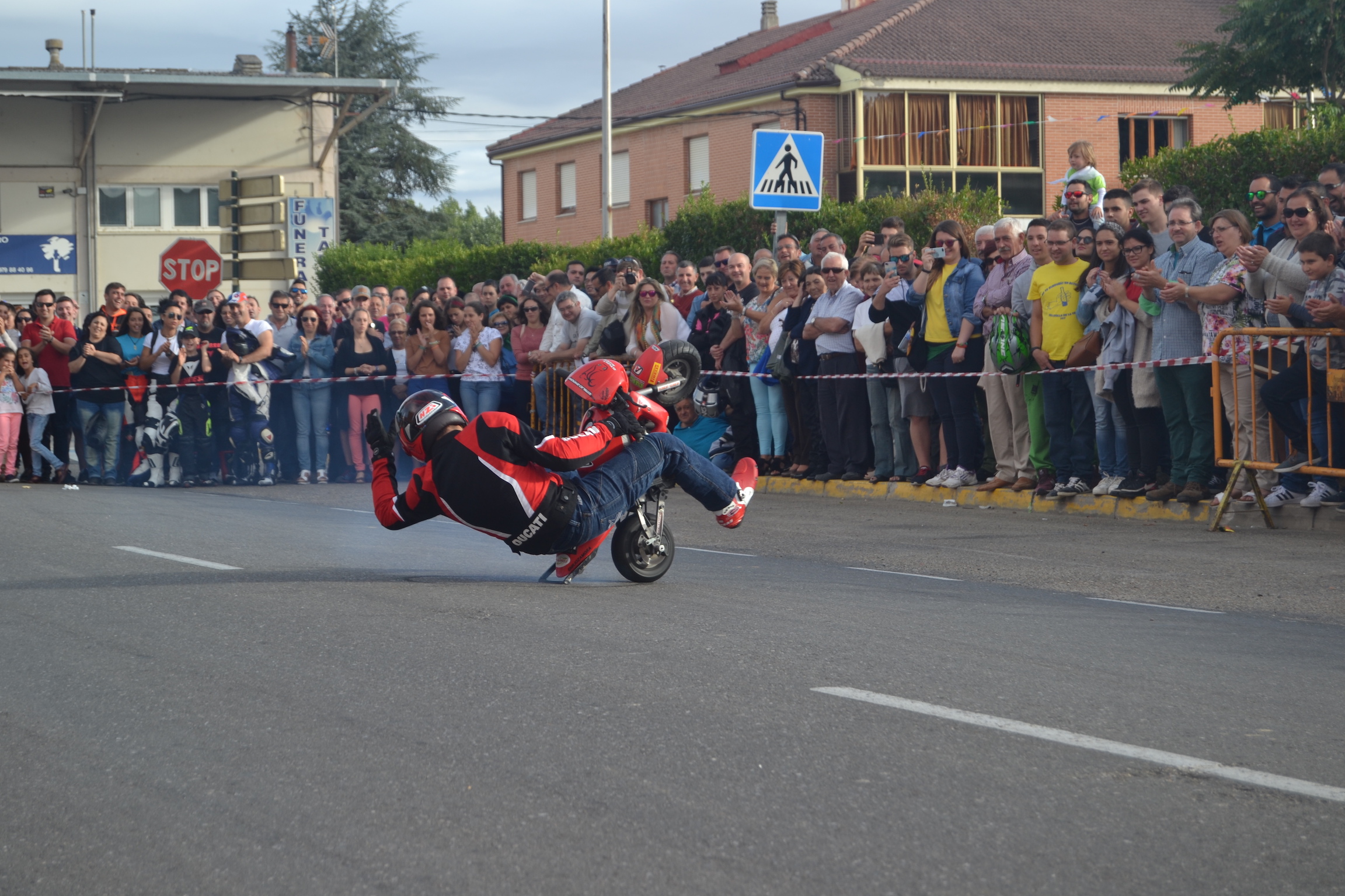 06_SALDAÑA_PALENCIA_EMILIO_ZAMORA_DUCATI_STUNT_TEAM_MOTOR_SOHW_ESPECTACULO_MOTOCICLISMO_EXHIBICION_2017_MONSTER_CABALLITO_WHEELIE_INVERTIDO_DRIFT_QUAD