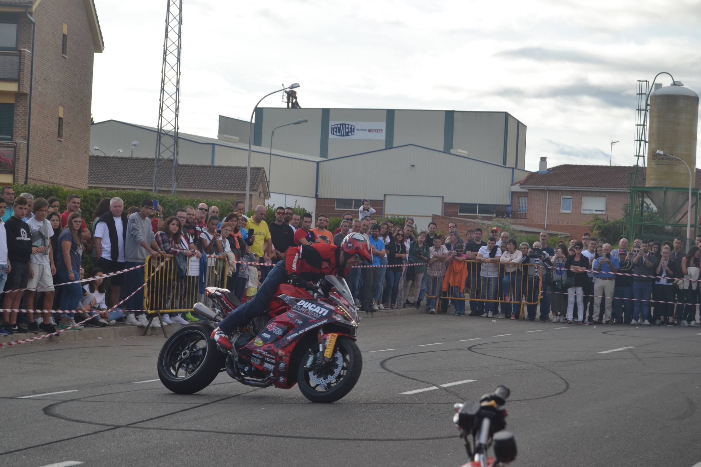 12_SALDAÑA_PALENCIA_EMILIO_ZAMORA_DUCATI_STUNT_TEAM_MOTOR_SOHW_ESPECTACULO_MOTOCICLISMO_EXHIBICION_2017_MONSTER_CABALLITO_WHEELIE_INVERTIDO_DRIFT_QUAD