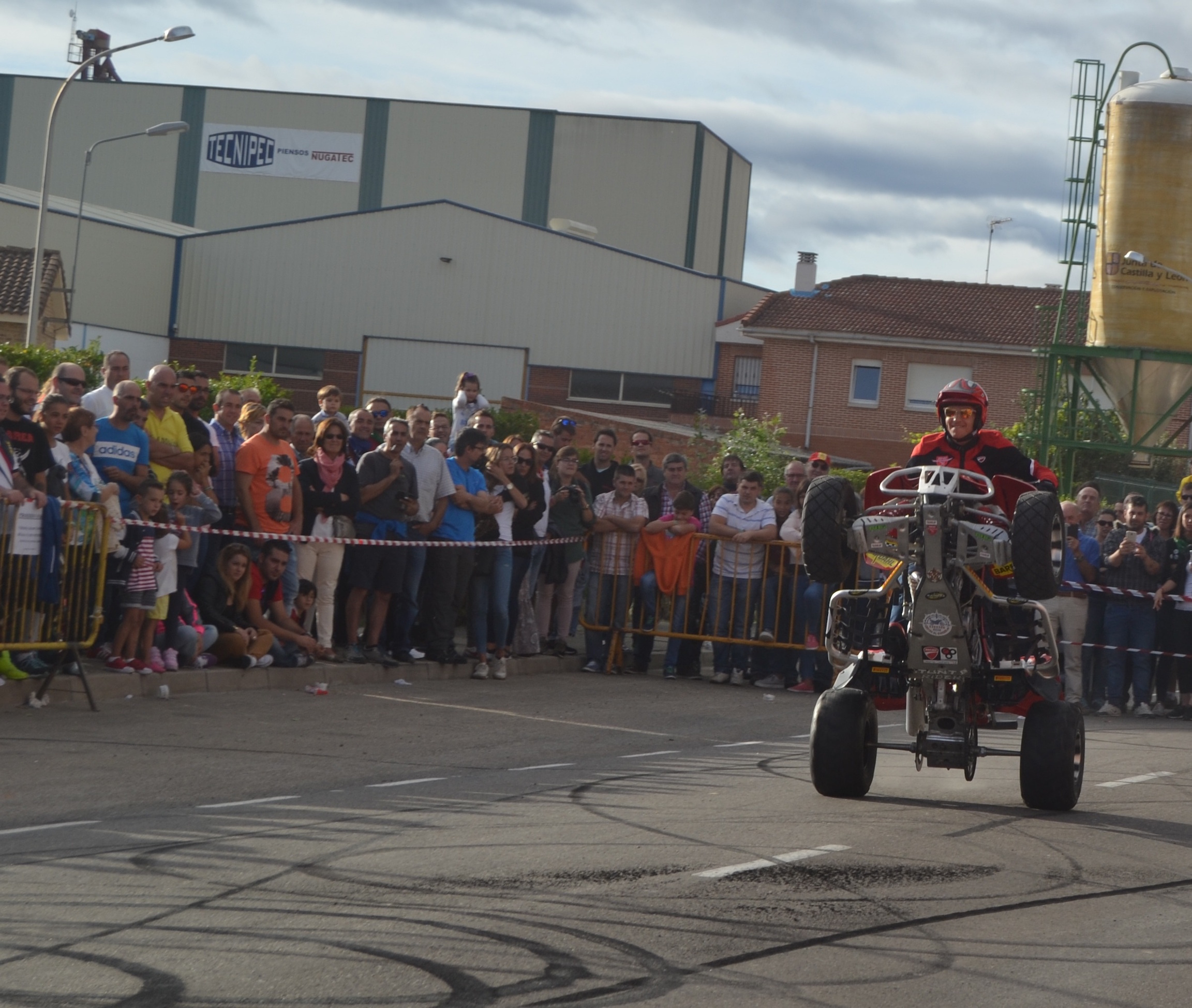17_SALDAÑA_PALENCIA_EMILIO_ZAMORA_DUCATI_STUNT_TEAM_MOTOR_SOHW_ESPECTACULO_MOTOCICLISMO_EXHIBICION_2017_MONSTER_CABALLITO_WHEELIE_INVERTIDO_DRIFT_QUAD