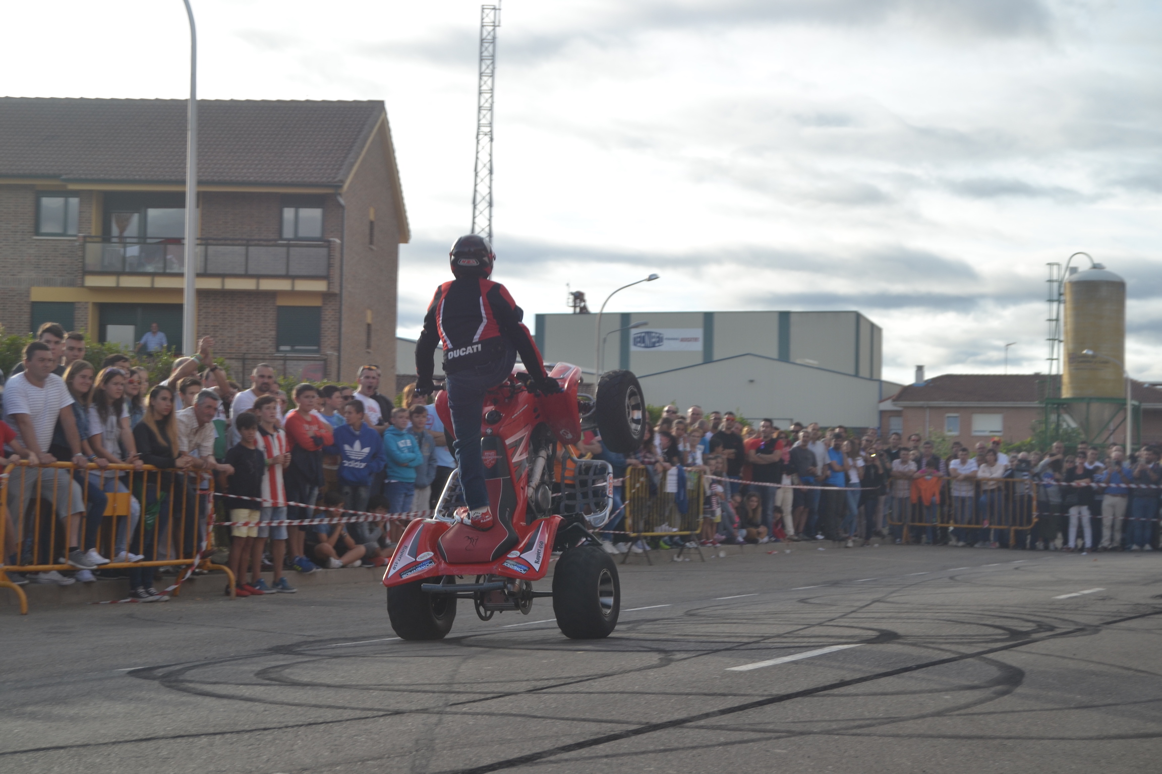 26_SALDAÑA_PALENCIA_EMILIO_ZAMORA_DUCATI_STUNT_TEAM_MOTOR_SOHW_ESPECTACULO_MOTOCICLISMO_EXHIBICION_2017_MONSTER_CABALLITO_WHEELIE_INVERTIDO_DRIFT_QUAD