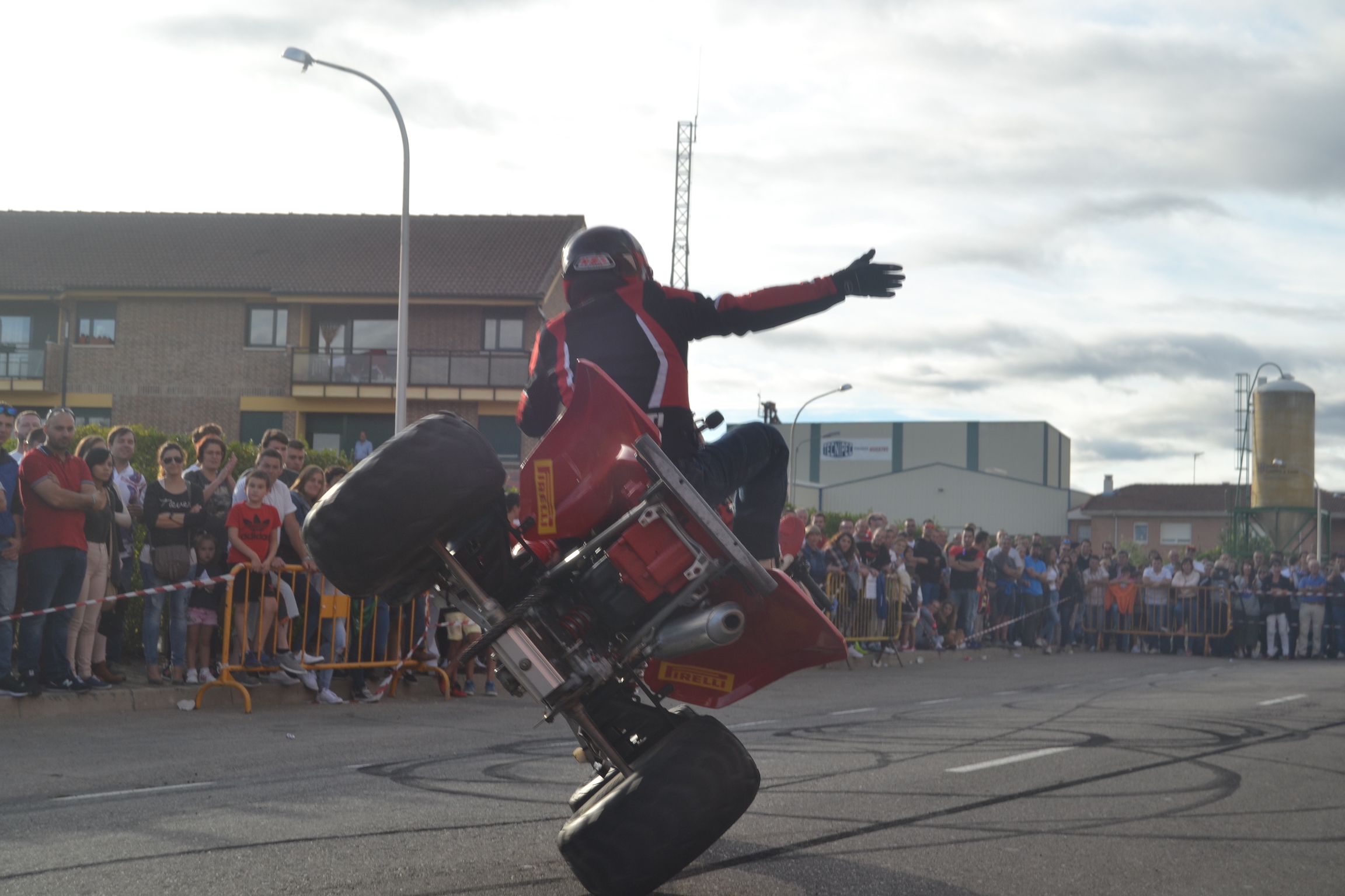 29_SALDAÑA_PALENCIA_EMILIO_ZAMORA_DUCATI_STUNT_TEAM_MOTOR_SOHW_ESPECTACULO_MOTOCICLISMO_EXHIBICION_2017_MONSTER_CABALLITO_WHEELIE_INVERTIDO_DRIFT_QUAD