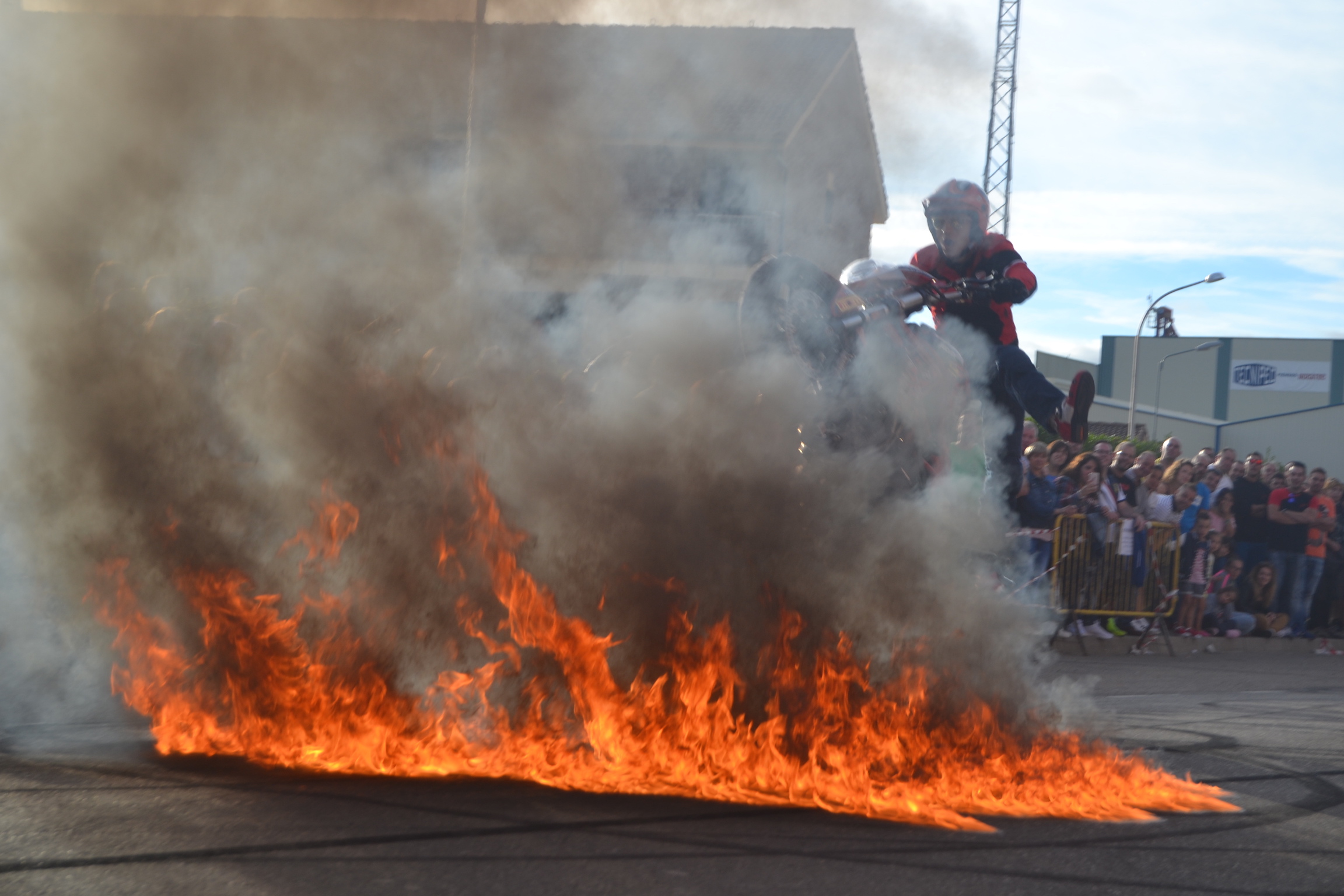 31_SALDAÑA_PALENCIA_EMILIO_ZAMORA_DUCATI_STUNT_TEAM_MOTOR_SOHW_ESPECTACULO_MOTOCICLISMO_EXHIBICION_2017_MONSTER_CABALLITO_WHEELIE_INVERTIDO_DRIFT_QUAD