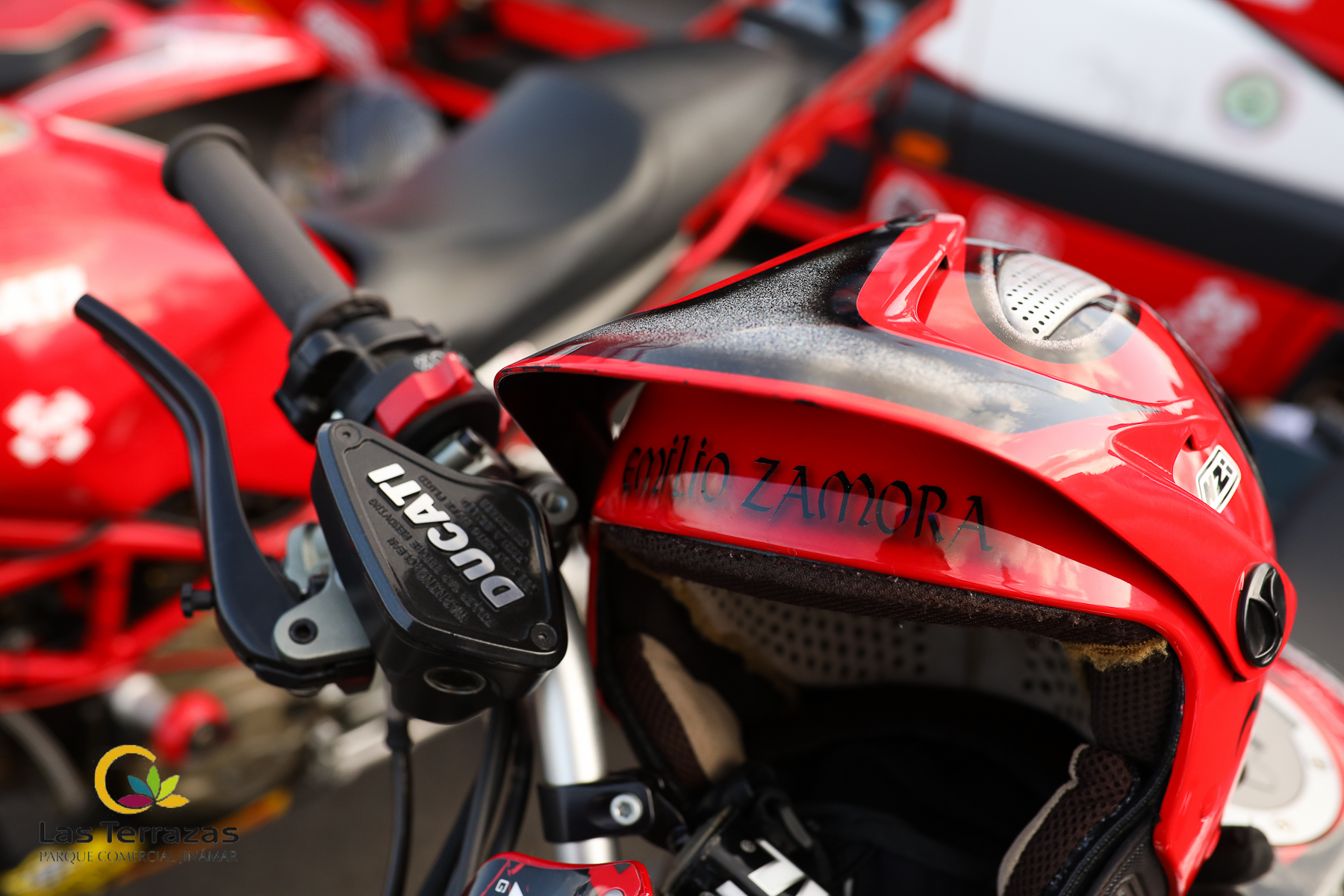 005_EMILIO_ZAMORA_DUCATI_STUNT_TEAM_MOTOR_SHOW_FESTIVAL_CENTRO_COMERCIAL_LAS_TERRAZAS_GRAN_CANARIA_ESPECTACULO_MOTO_QUAD_COCHE_DRIFT