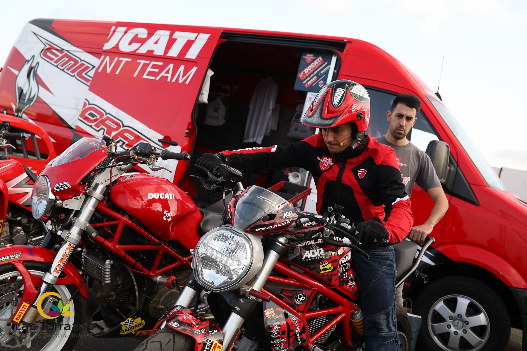 009_EMILIO_ZAMORA_DUCATI_STUNT_TEAM_MOTOR_SHOW_FESTIVAL_CENTRO_COMERCIAL_LAS_TERRAZAS_GRAN_CANARIA_ESPECTACULO_MOTO_QUAD_COCHE_DRIFT