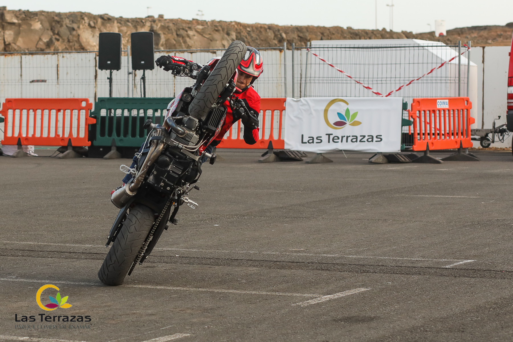 EMI_070_EMILIO_ZAMORA_DUCATI_STUNT_TEAM_MOTOR_SHOW_FESTIVAL_CENTRO_COMERCIAL_LAS_TERRAZAS_GRAN_CANARIA_ESPECTACULO_MOTO_QUAD_COCHE_DRIFT