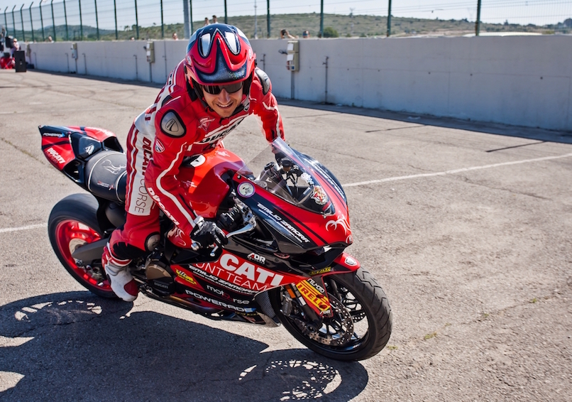 16_VALENCIA NASCAR FEST_CIRCUIT RICARDO TORMO_CHESTE_EMILIO_ZAMORA_DUCATI_STUNT_TEAM_MOTOR_SHOW_ESPECTACULO_MOTO_PANIGALE_MONSTER_XDIAVEL_DRIFT_BURNOUT_WHEELIE_STOPPIE_LEGEND CAR_2017