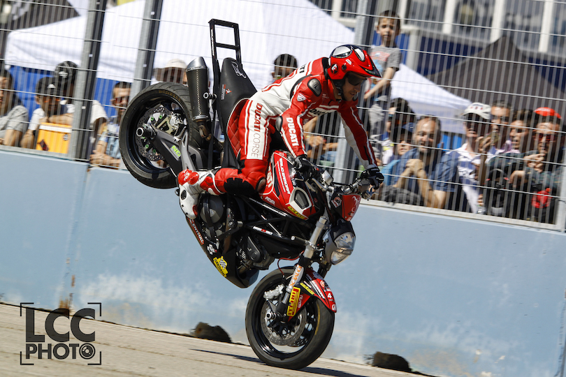 1_VALENCIA_NASCAR_FEST_2017_CIRCUIT_RICARDO_TORMO_COMUNITAT_VALENCIANA_EMILIO_ZAMORA_DUCATI_STUNT_TEAM_MOTOR_SHOW_STOPPIE_MONSTER_NZI_RAINERS_PIRELLI_BARDAHL_ADR_GRAPHICS_LOLOPAMANES