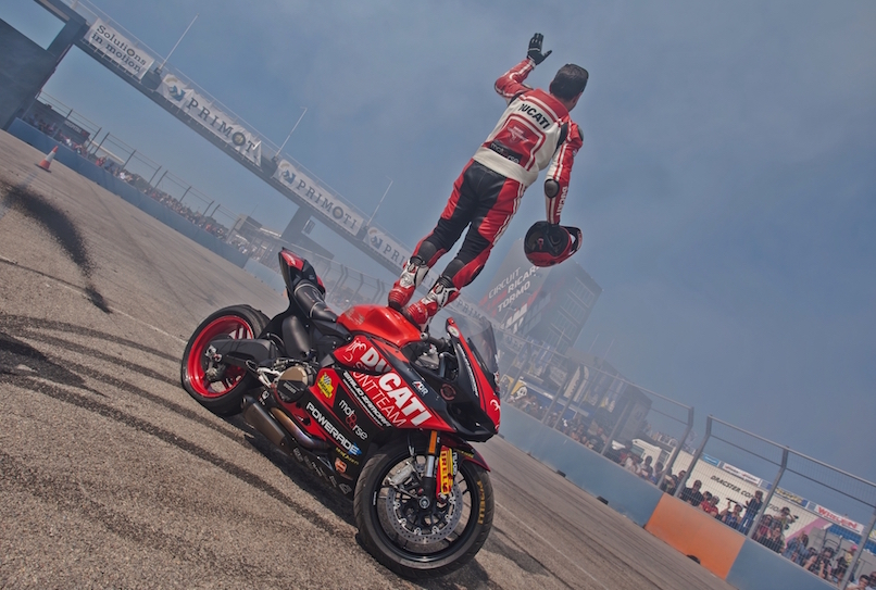38_VALENCIA NASCAR FEST_CIRCUIT RICARDO TORMO_CHESTE_EMILIO_ZAMORA_DUCATI_STUNT_TEAM_MOTOR_SHOW_ESPECTACULO_MOTO_PANIGALE_MONSTER_XDIAVEL_DRIFT_BURNOUT_WHEELIE_STOPPIE_LEGEND CAR_2017