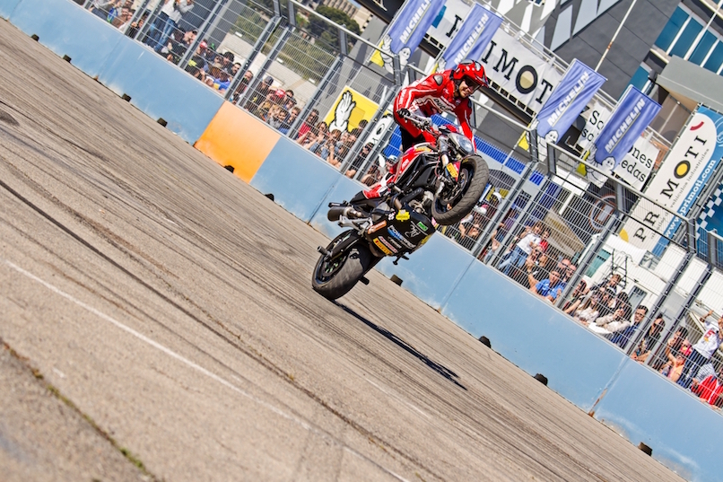 50_VALENCIA NASCAR FEST_CIRCUIT RICARDO TORMO_CHESTE_EMILIO_ZAMORA_DUCATI_STUNT_TEAM_MOTOR_SHOW_ESPECTACULO_MOTO_PANIGALE_MONSTER_XDIAVEL_DRIFT_BURNOUT_WHEELIE_STOPPIE_LEGEND CAR_2017