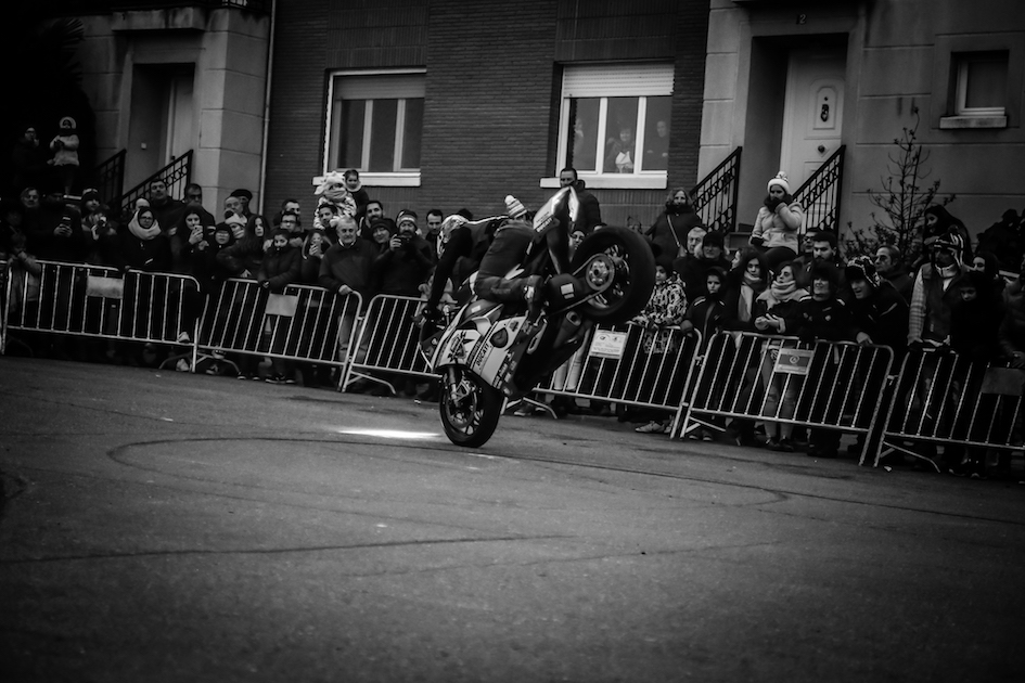 076_LA LEYENDA CONTINUA_CANTALEJO_SEGOVIA_2020_EMILIO ZAMORA_DUCATI_STUNT_TEAM_MOTOR_SHOW_ESPECTACULO_MOTO_CONCENTRACION_FIESTA_MATINAL_NZI_ADR_RAINERS_DMX_BARDAHL_EXPRESARTE_XBIKE