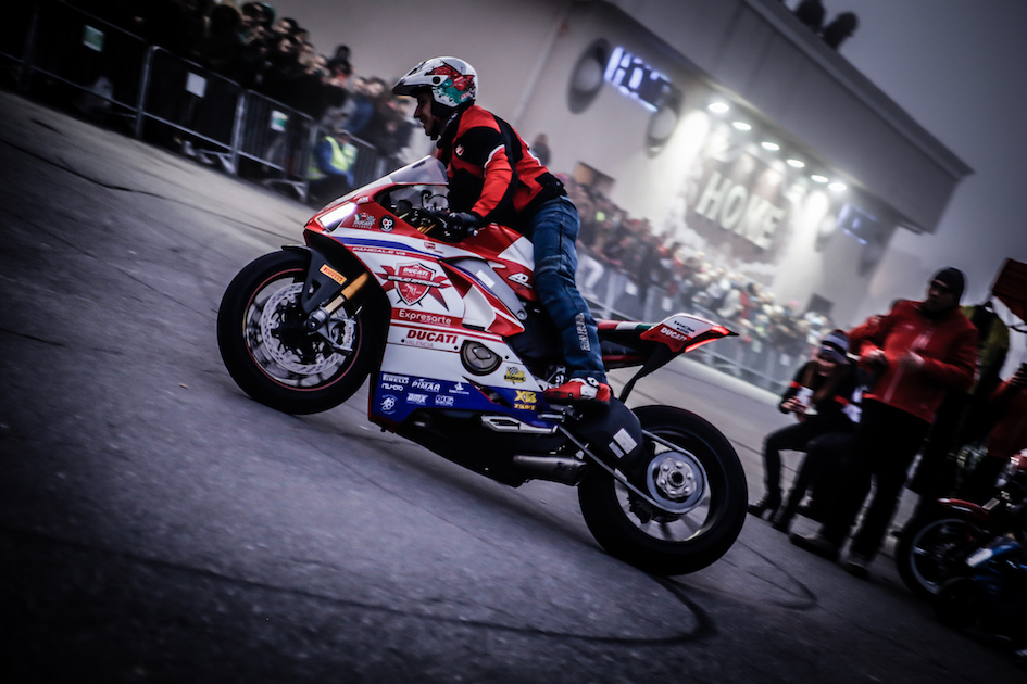 077_LA LEYENDA CONTINUA_CANTALEJO_SEGOVIA_2020_EMILIO ZAMORA_DUCATI_STUNT_TEAM_MOTOR_SHOW_ESPECTACULO_MOTO_CONCENTRACION_FIESTA_MATINAL_NZI_ADR_RAINERS_DMX_BARDAHL_EXPRESARTE_XBIKE