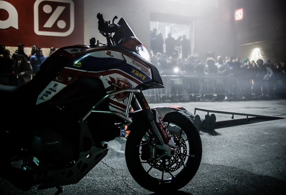 102_LA LEYENDA CONTINUA_CANTALEJO_SEGOVIA_2020_EMILIO ZAMORA_DUCATI_STUNT_TEAM_MOTOR_SHOW_ESPECTACULO_MOTO_CONCENTRACION_FIESTA_MATINAL_NZI_ADR_RAINERS_DMX_BARDAHL_EXPRESARTE_XBIKE