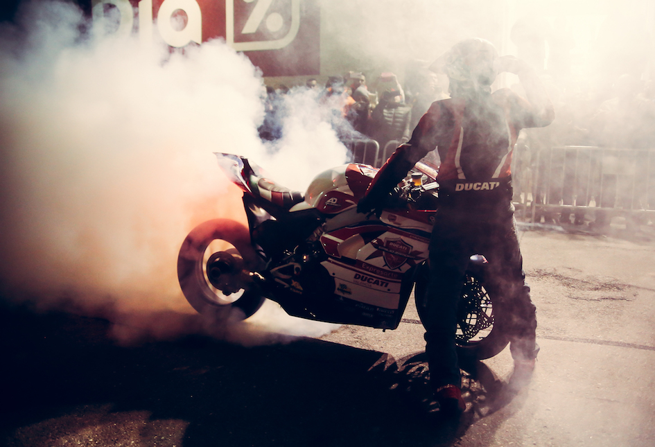 116_LA LEYENDA CONTINUA_CANTALEJO_SEGOVIA_2020_EMILIO ZAMORA_DUCATI_STUNT_TEAM_MOTOR_SHOW_ESPECTACULO_MOTO_CONCENTRACION_FIESTA_MATINAL_NZI_ADR_RAINERS_DMX_BARDAHL_EXPRESARTE_XBIKE