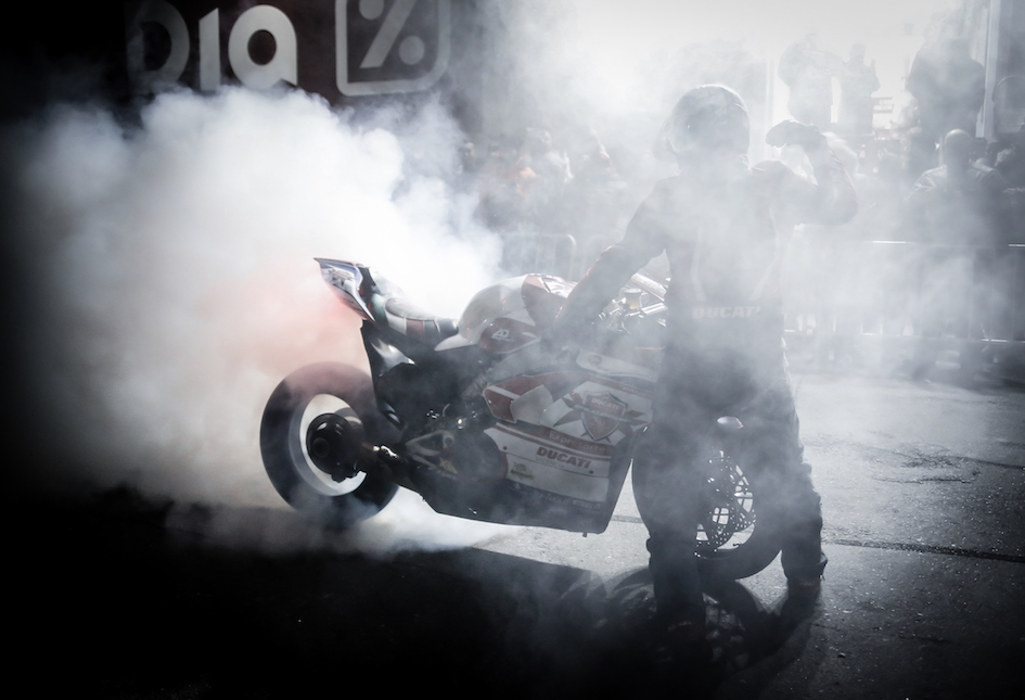 117_LA LEYENDA CONTINUA_CANTALEJO_SEGOVIA_2020_EMILIO ZAMORA_DUCATI_STUNT_TEAM_MOTOR_SHOW_ESPECTACULO_MOTO_CONCENTRACION_FIESTA_MATINAL_NZI_ADR_RAINERS_DMX_BARDAHL_EXPRESARTE_XBIKE
