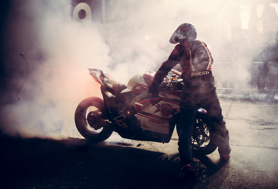 120_LA LEYENDA CONTINUA_CANTALEJO_SEGOVIA_2020_EMILIO ZAMORA_DUCATI_STUNT_TEAM_MOTOR_SHOW_ESPECTACULO_MOTO_CONCENTRACION_FIESTA_MATINAL_NZI_ADR_RAINERS_DMX_BARDAHL_EXPRESARTE_XBIKE