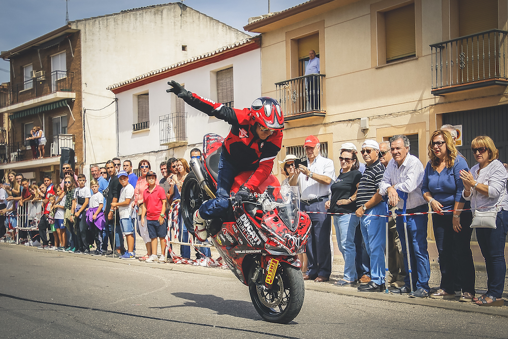 015 VILLAREJO DE SALVANES_EMILIO_ZAMORA_DUCATI_STUNT_TEAM_MOTOR_SHOW_ESPECTACULO_FREESTYLE_QUAD_MOTO_WHEELIE_STOPPIE_BURN OUT_MADRID_DIVERTIDO_DIVERSION_EXHIBICION_2017