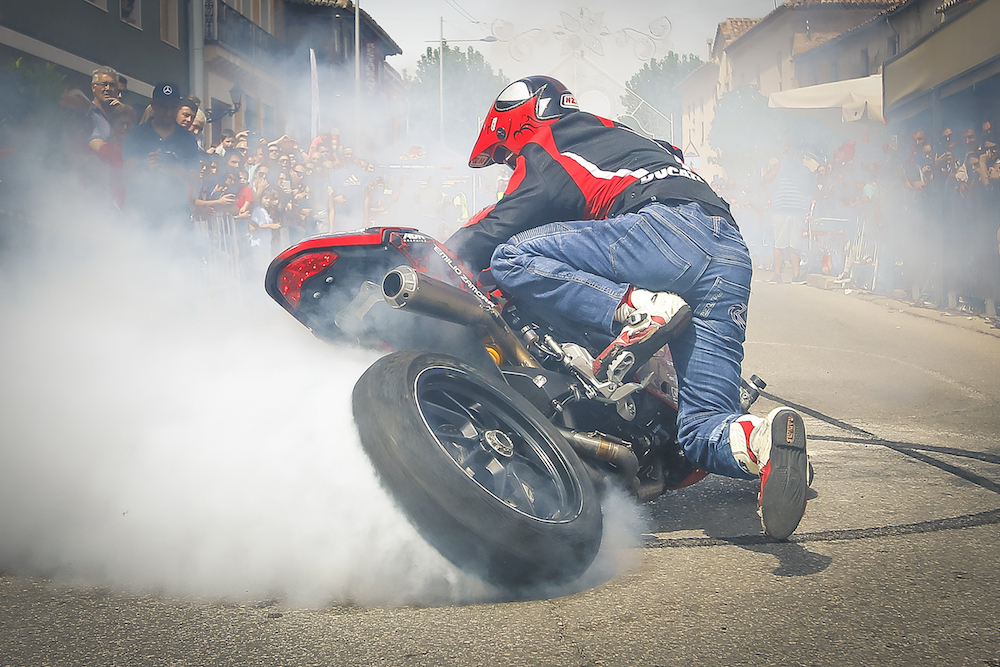 016 VILLAREJO DE SALVANES_EMILIO_ZAMORA_DUCATI_STUNT_TEAM_MOTOR_SHOW_ESPECTACULO_FREESTYLE_QUAD_MOTO_WHEELIE_STOPPIE_BURN OUT_MADRID_DIVERTIDO_DIVERSION_EXHIBICION_2017