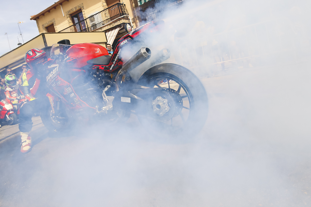 032 VILLAREJO DE SALVANES_EMILIO_ZAMORA_DUCATI_STUNT_TEAM_MOTOR_SHOW_ESPECTACULO_FREESTYLE_QUAD_MOTO_WHEELIE_STOPPIE_BURN OUT_MADRID_DIVERTIDO_DIVERSION_EXHIBICION_2017