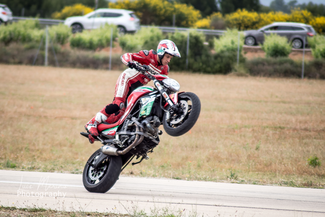 034_CEVA REQUENA_CAMPEONATO_VUELO_ACROBATICO_AERODROMO_EL REBOLLAR_REQUENA_EMILIO_ZAMORA_DUCATI_STUNT_TEAM_MOTOR_SHOW_ESPECTACULO_FOTO_LUIS_MERINO_HERRAIZ_2019