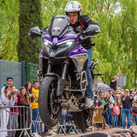 CASASIMARRO_DUCATI_STUNT_TEAM_EMILIO_ZAMORA_MOTOS_RUTAMOTERA_MOTOCICLISMO_FIESTA_107