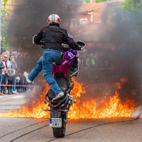 CASASIMARRO_DUCATI_STUNT_TEAM_EMILIO_ZAMORA_MOTOS_RUTAMOTERA_MOTOCICLISMO_FIESTA_108