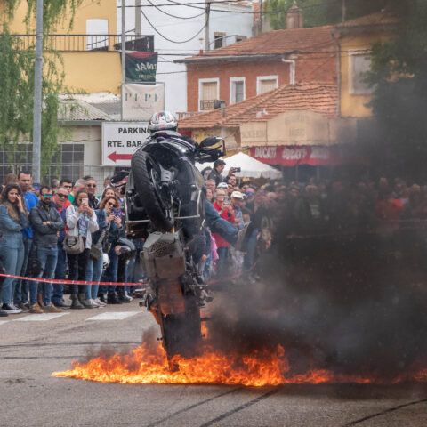 CASASIMARRO_DUCATI_STUNT_TEAM_EMILIO_ZAMORA_MOTOS_RUTAMOTERA_MOTOCICLISMO_FIESTA_113