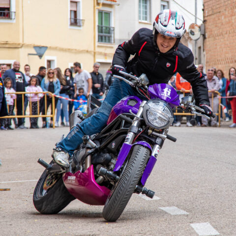 CASASIMARRO_DUCATI_STUNT_TEAM_EMILIO_ZAMORA_MOTOS_RUTAMOTERA_MOTOCICLISMO_FIESTA_26