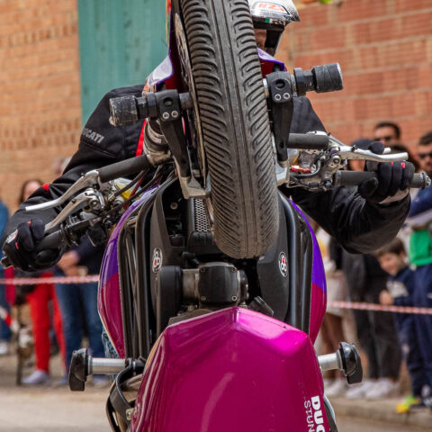 CASASIMARRO_DUCATI_STUNT_TEAM_EMILIO_ZAMORA_MOTOS_RUTAMOTERA_MOTOCICLISMO_FIESTA_29