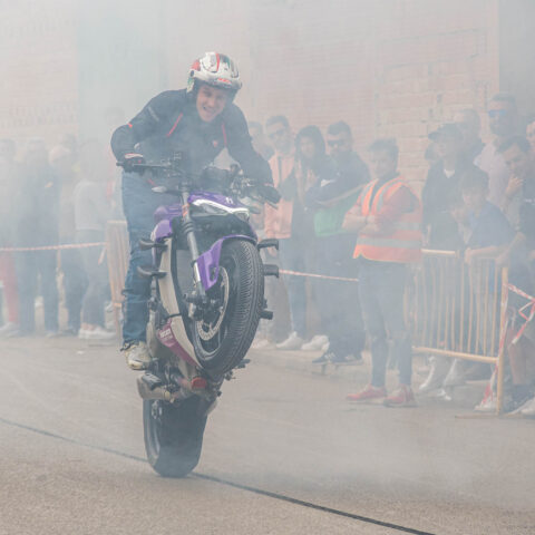 CASASIMARRO_DUCATI_STUNT_TEAM_EMILIO_ZAMORA_MOTOS_RUTAMOTERA_MOTOCICLISMO_FIESTA_57