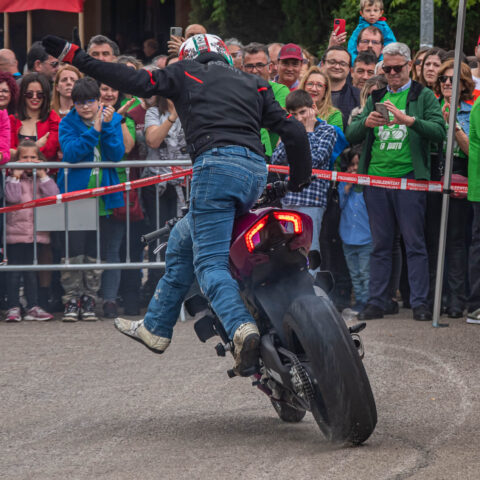 CASASIMARRO_DUCATI_STUNT_TEAM_EMILIO_ZAMORA_MOTOS_RUTAMOTERA_MOTOCICLISMO_FIESTA_60