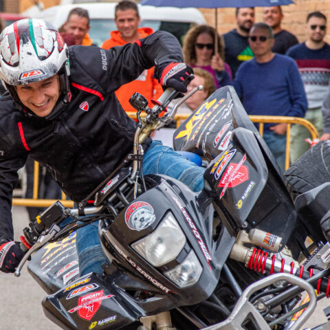 CASASIMARRO_DUCATI_STUNT_TEAM_EMILIO_ZAMORA_MOTOS_RUTAMOTERA_MOTOCICLISMO_FIESTA_83