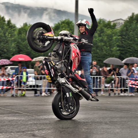 EXHIBICION_MOTO_DUCATI_STUNT_TEAM_EMILIO_ZAMORA_ABADIÑO_MATINEA_MOTOR_SHOW_2023_1