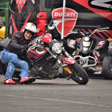 EXHIBICION_MOTO_DUCATI_STUNT_TEAM_EMILIO_ZAMORA_ABADIÑO_MATINEA_MOTOR_SHOW_2023_13