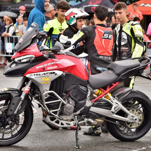 EXHIBICION_MOTO_DUCATI_STUNT_TEAM_EMILIO_ZAMORA_ABADIÑO_MATINEA_MOTOR_SHOW_2023_35