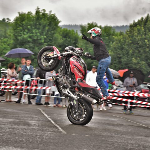 EXHIBICION_MOTO_DUCATI_STUNT_TEAM_EMILIO_ZAMORA_ABADIÑO_MATINEA_MOTOR_SHOW_2023_4