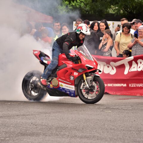 EXHIBICION_MOTO_DUCATI_STUNT_TEAM_EMILIO_ZAMORA_ABADIÑO_MATINEA_MOTOR_SHOW_2023_40