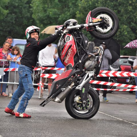 EXHIBICION_MOTO_DUCATI_STUNT_TEAM_EMILIO_ZAMORA_ABADIÑO_MATINEA_MOTOR_SHOW_2023_6