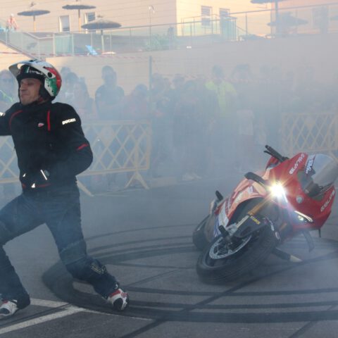 MARBELLA_MALAGA_CONCENTRACION_MOTERA_DUCATI_STUNT_TEAM_EMILIO_ZAMORA_2023_43