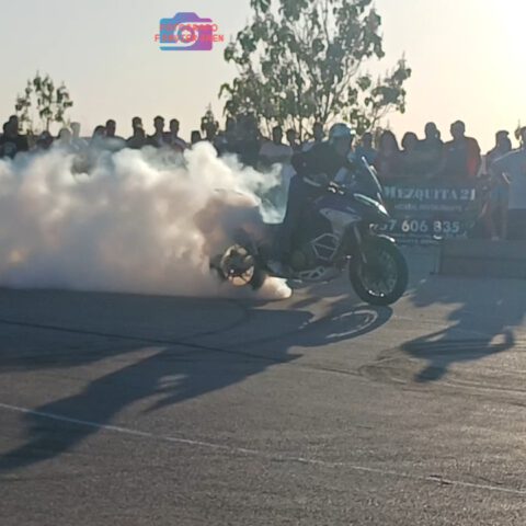 PUENTE GENIL 2023_CONCENTRACION_MOTERA_DUCATI_STUNT_TEAM_MOTORSHOW_EMILIO_ZAMORA_MOTOCICLISMO_12