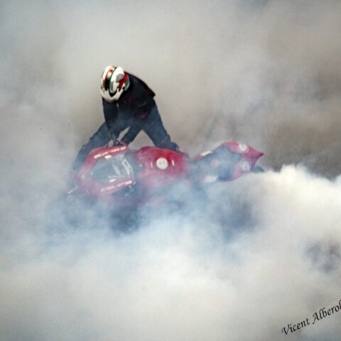 TAVERNES_DUCATI_STUNT_TEAM_EMILIO_ZAMORA_MOTOR_SHOW_EVENTO_MOTERO_2023_9