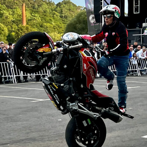 VALDODUBRA_CONCENTRACION2023_DUCATI_STUNT_TEAM_EMILIO_ZAMORA_MOTOR_SHOW_2