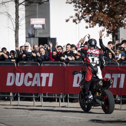 EICMA2023_MOTOCICLISMO_FERIA_MOTOR_DUCATISTUNTTEAM_EMILIOZAMORA_EXHIBICION_257