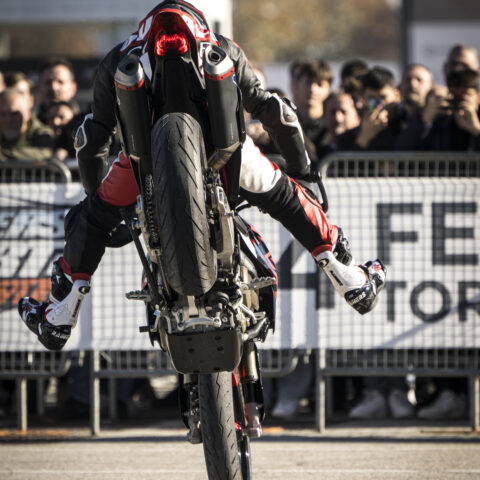 EICMA2023_MOTOCICLISMO_FERIA_MOTOR_DUCATISTUNTTEAM_EMILIOZAMORA_EXHIBICION_DUCATI30